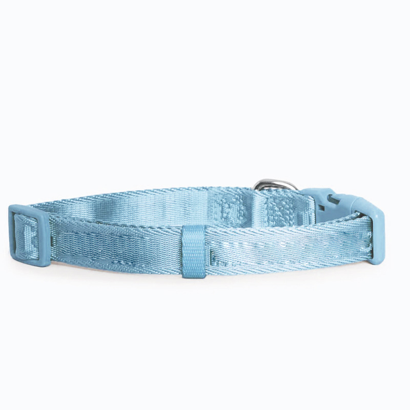 Col bleu clair