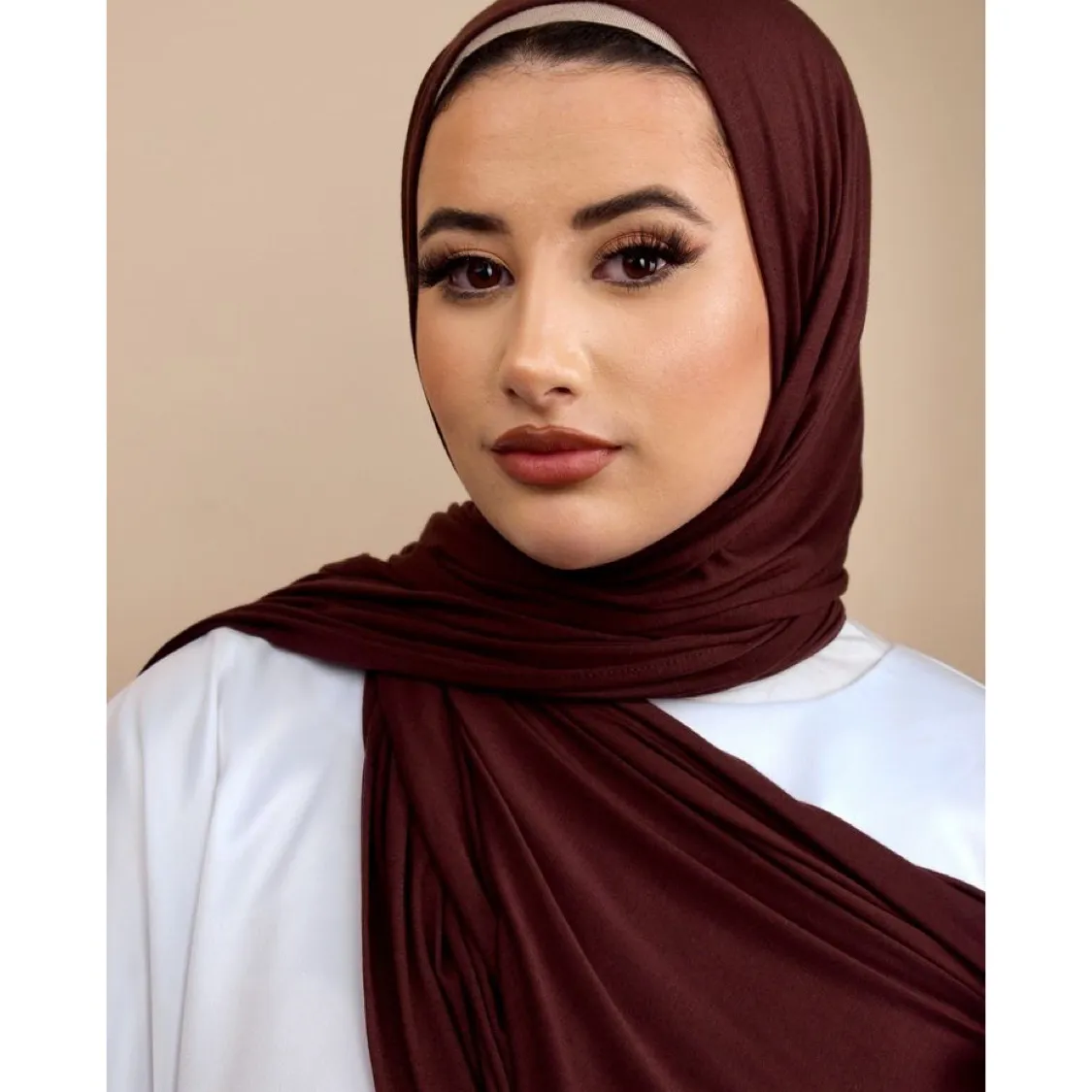 Vente chaude nouveau style plaine en mousseline de soie hijab écharpe dames châles et enveloppes femmes musulmanes en mousseline de soie hijab