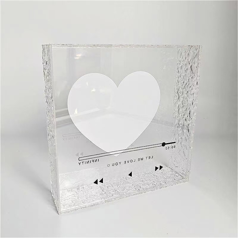 กล่องของขวัญลายคลื่นน้ำ Love CD - ไม่มีวัสดุดอกไม้