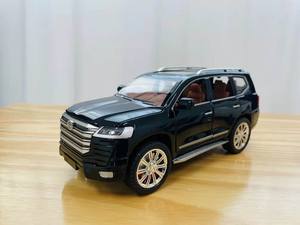 カスタマイズされたコレクション1:24スケール高級ダイキャストモデルの車のドアは音を開くことができ、子供のための軽合金プルバック車 - Product Image 4
