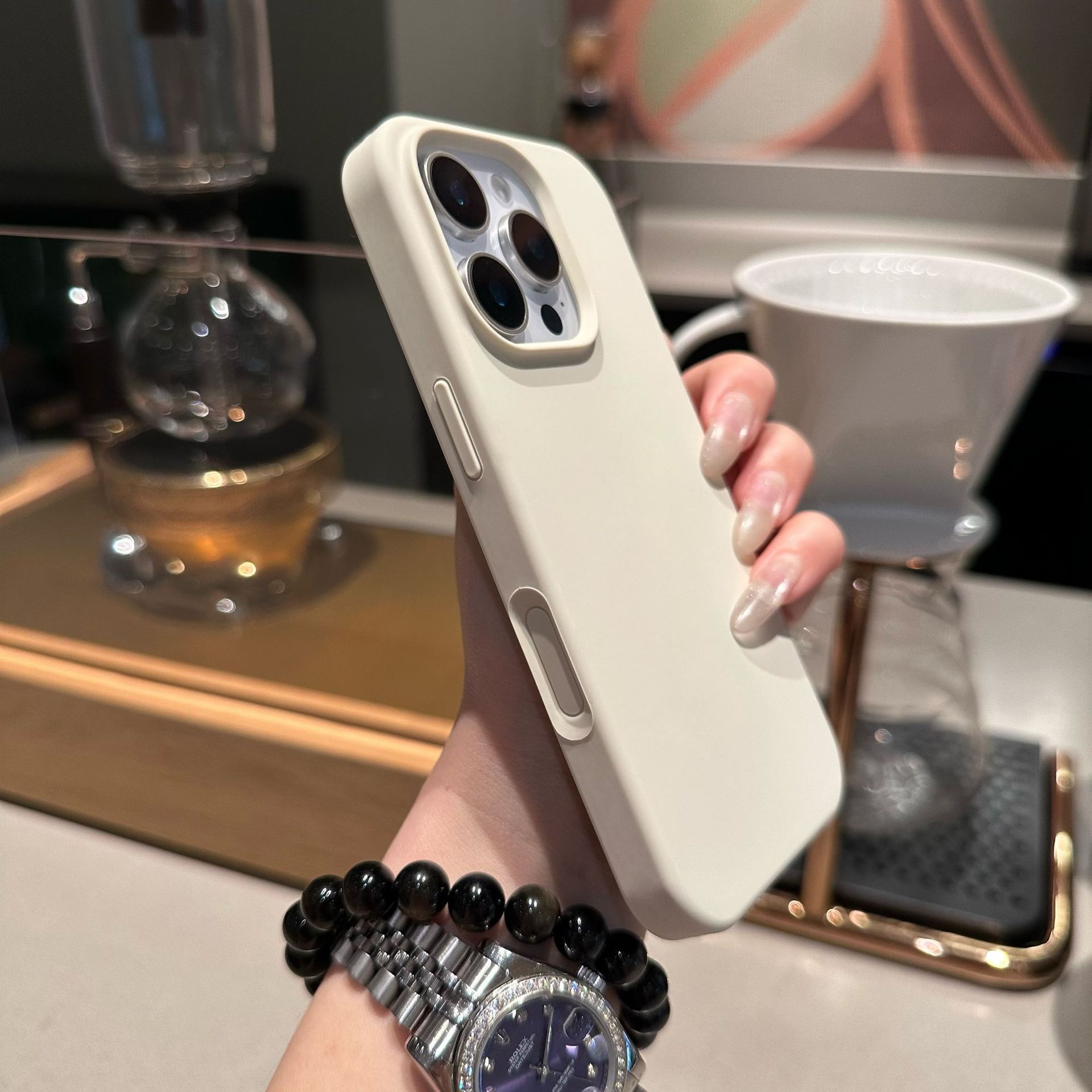 Antique white