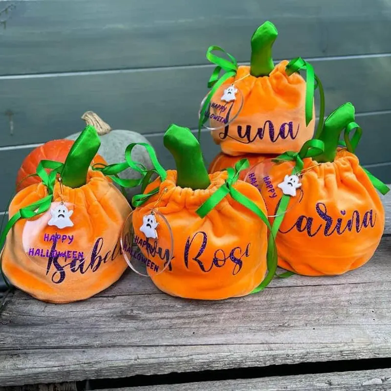 Tas labu oranye trik dekorasi Halloween atau tas makanan untuk ember Halloween beludru permen dengan tali pita