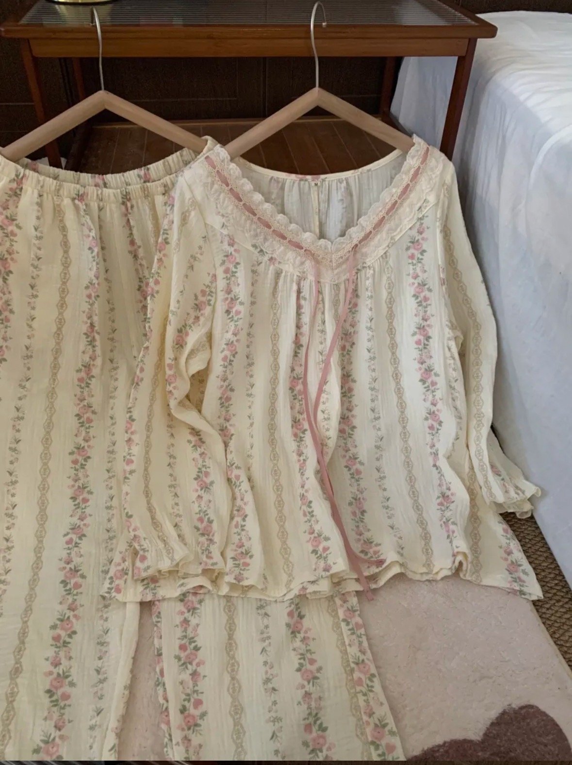1010 Pink