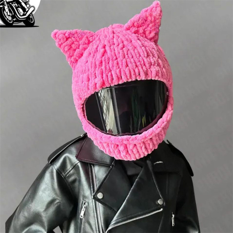 Orejas de gato rosa-rojas