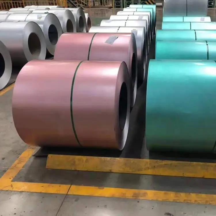 Fabrika doğrudan renk kaplamalı çelik rulo galvanizli bobin Metal çatı levhaları yapı malzemeleri prepinted çelik rulo