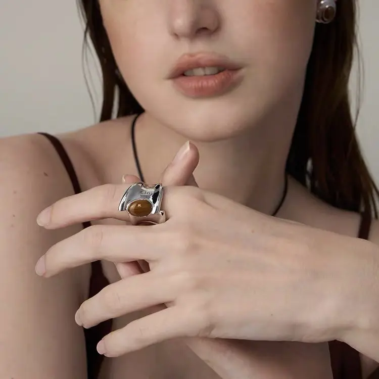 Nueva joyería de moda anillo de piedra de grano de madera industria pesada edición amplia índice anillo de dedo de plata
