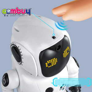 Jest etkileşimi programlama erken eğitim robotu akıllı