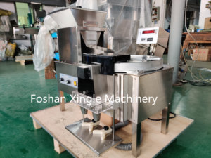 廉价软糖熊硬糖包装机台式半自动片剂计数和维生素灌装机 - Product Image 2