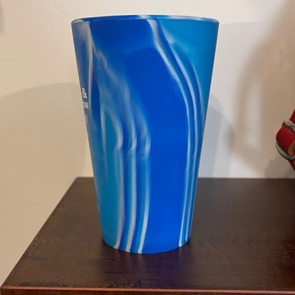 Azul oscuro y gris
