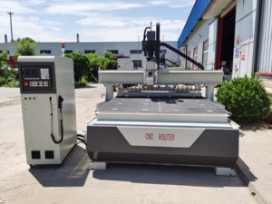 Çin ahşap kapı tasarım makine paneli için mobilya yapma makinesi 9KW mili ATC CNC Router alüminyum ahşap bakır