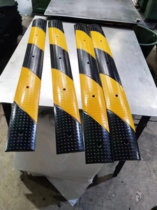 Dingtian bền màu vàng và màu đen mini bề mặt kết cấu bãi đậu xe Tốc độ va chạm cao su tốc độ vết sưng - Product Image 4