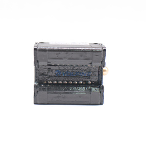 Blocco guida lineare SSR15XV1UU per applicazioni di movimento di precisione - Product Image 3