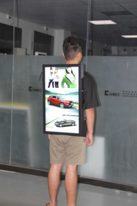 27&quot; Outdoor LCD Advertisements Equipment Portable Mobile <strong>Human</strong> Walking Backpack Ads Video Player Android Media Display with GPS - Product Image 6
