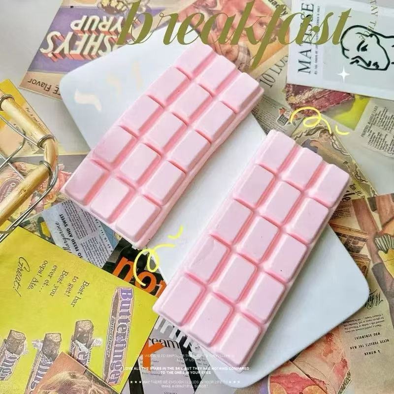 Polvo húmedo de chocolate suave con flor de cerezo
