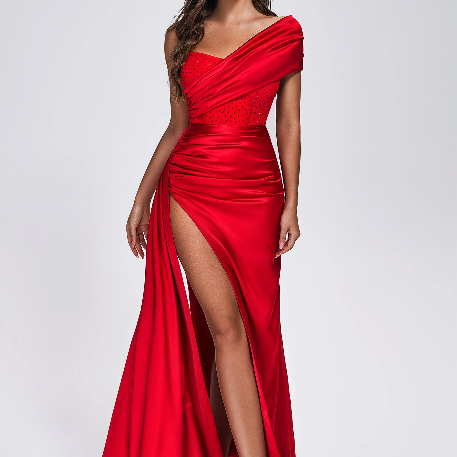 Elegante abito da sera con corsetto di diamanti da ballo rosso 2023 abito lungo con una spalla abito lungo in seta donna donna elegante