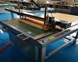 Bester CAD-Plotter Heiß verkauf CAD-Plotter Kleidungs stück Papier plotter Inkjet-Flach betts chneide maschine - Product Image 4