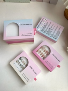 Caja de papel de embalaje para uñas postizas al por mayor con ventana de PVC transparente, caja de regalo transparente con logotipo personalizado - Product Image 4