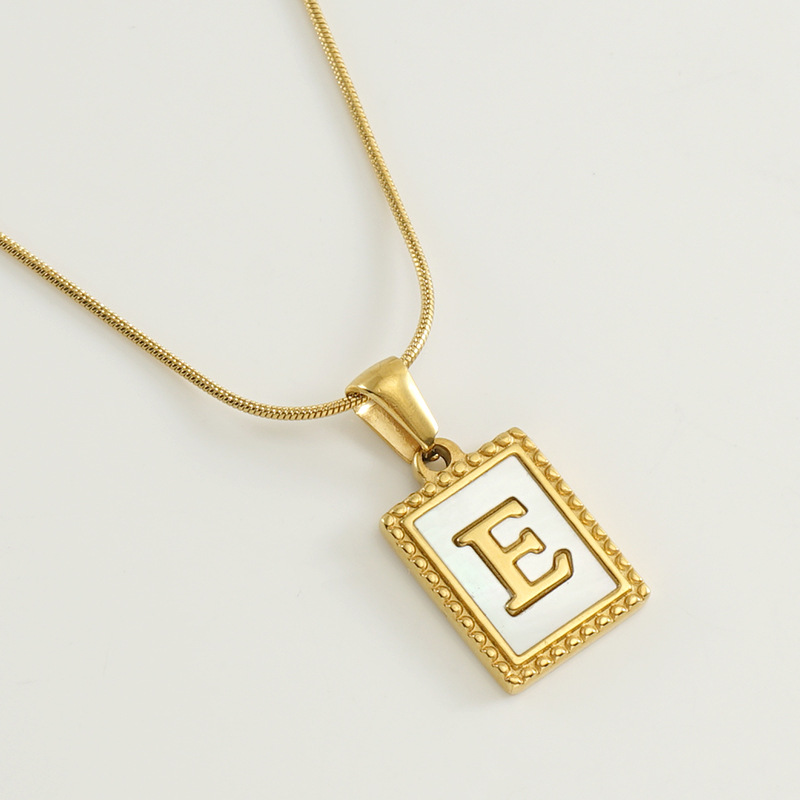 E includes a chain