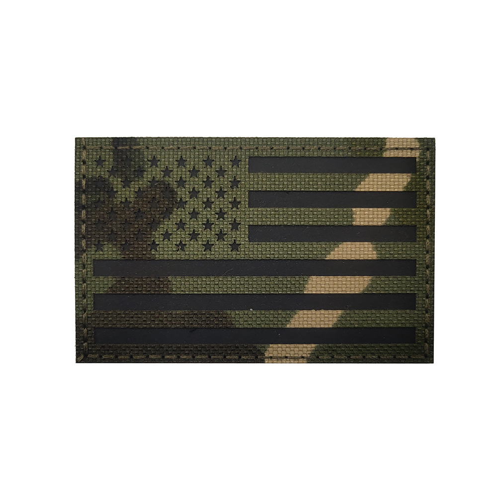 M00004-17a reflective usa (green cp left)