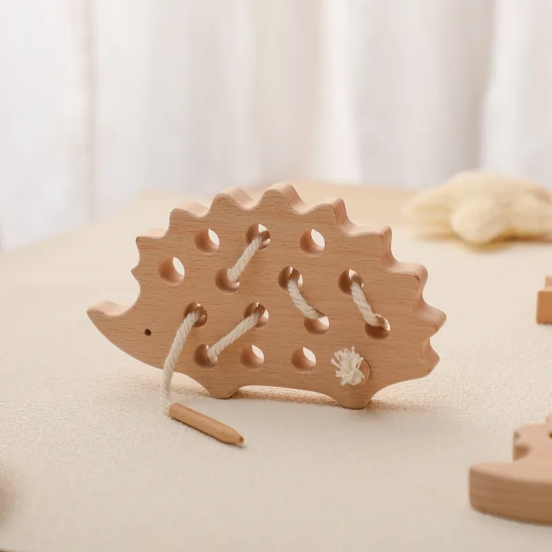 Planche à fileter hérisson jouet éducatif Montessori Animal en bois jouets à fileter