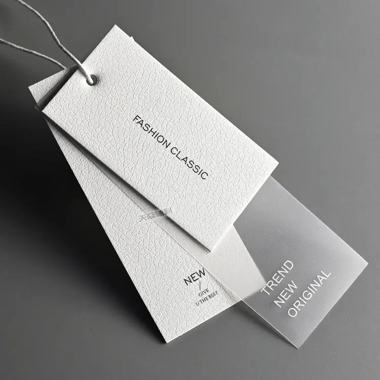 Özel ucuz tasarım baskı adı logolu kağıt giysi Hangtag etiketleri asılı kıyafet etiketi dize ile