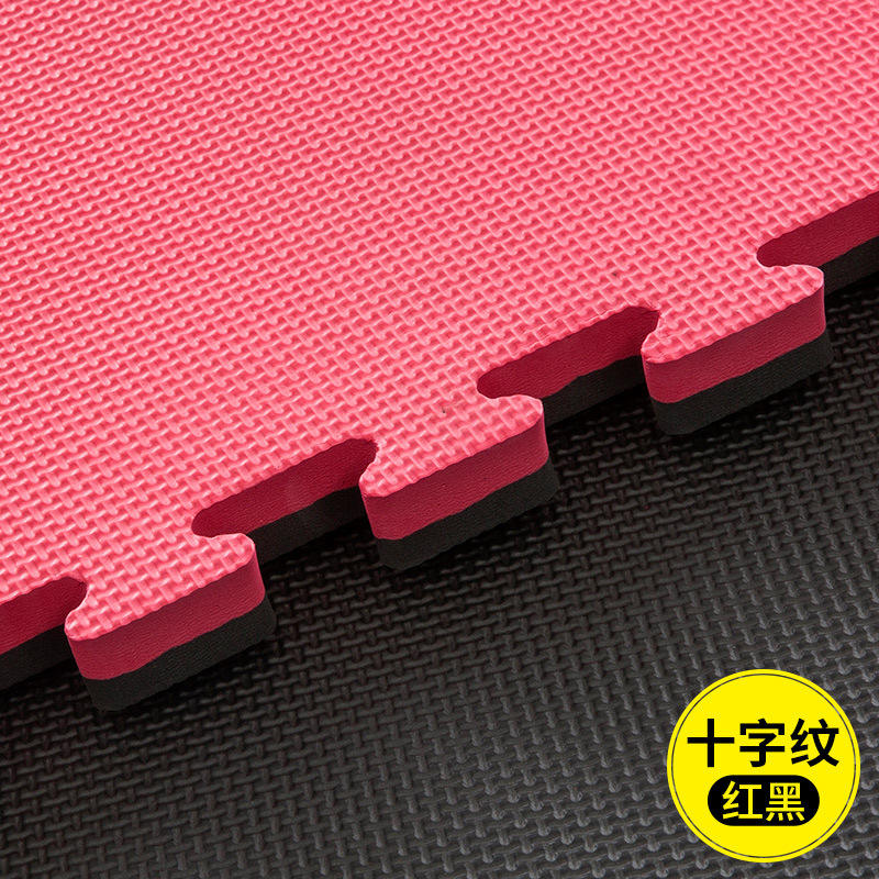 Producto de primera calidad con diseño de 20 cruces en rojo y negro.