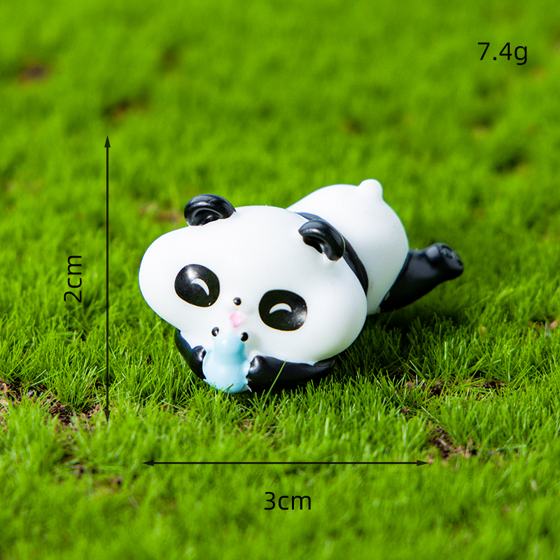 Panda avec des boissons