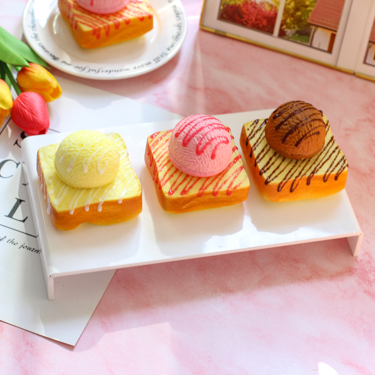 Toast ice cream-random color