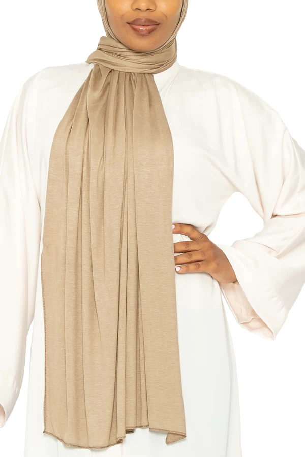 11. Beige nu