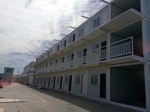 20Ft40Ft拡張可能な3階建てフラットパック学生寮4ベッドルームモダンプレハブモバイルコンテナハウス