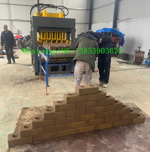 Máquina de construcción de bloques de arcilla comprimida hydraform Sudáfrica - Product Image 2