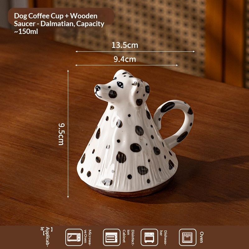 Taza de perro con manchas marrones