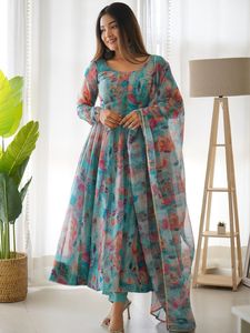 最新设计虎斑欧根纱真丝，带寄宿生Gota Patti蕾丝工作服Kurti长裤Dupatta，适合女装