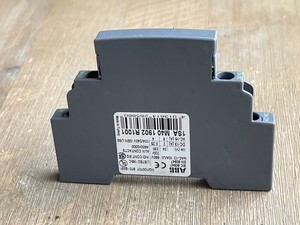 Nuovo e originale Plc 1SA M40 1902 R1001 blocco contatti ausiliario 10A 240V nuovo Controller di programmazione PLC - Product Image 4