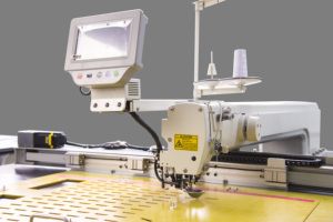 HUAMEI新プログラムパターンミシン布製造機テンプレートミシン130*90 - Product Image 2