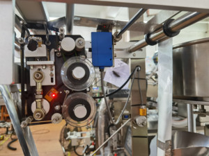 Abgelaufenes Datum der automatischen Codier maschine Chargen nummer Chargencodierer-Montagelinie Codierung druckmaschine