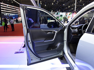 4WD 2023 FAW Toyo-Ta RAV-4ハイブリッド前輪駆動新エネルギー車2.0L 171 Hp L4 Auto TOYO TA RAV 4