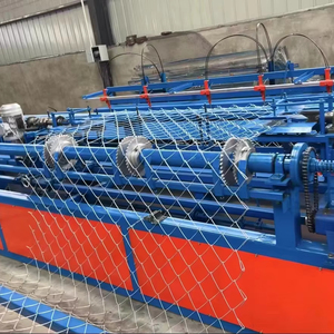 Máquina de fabricación de red de malla de alambre de plástico Máquina para hacer cerca de eslabones de cadena