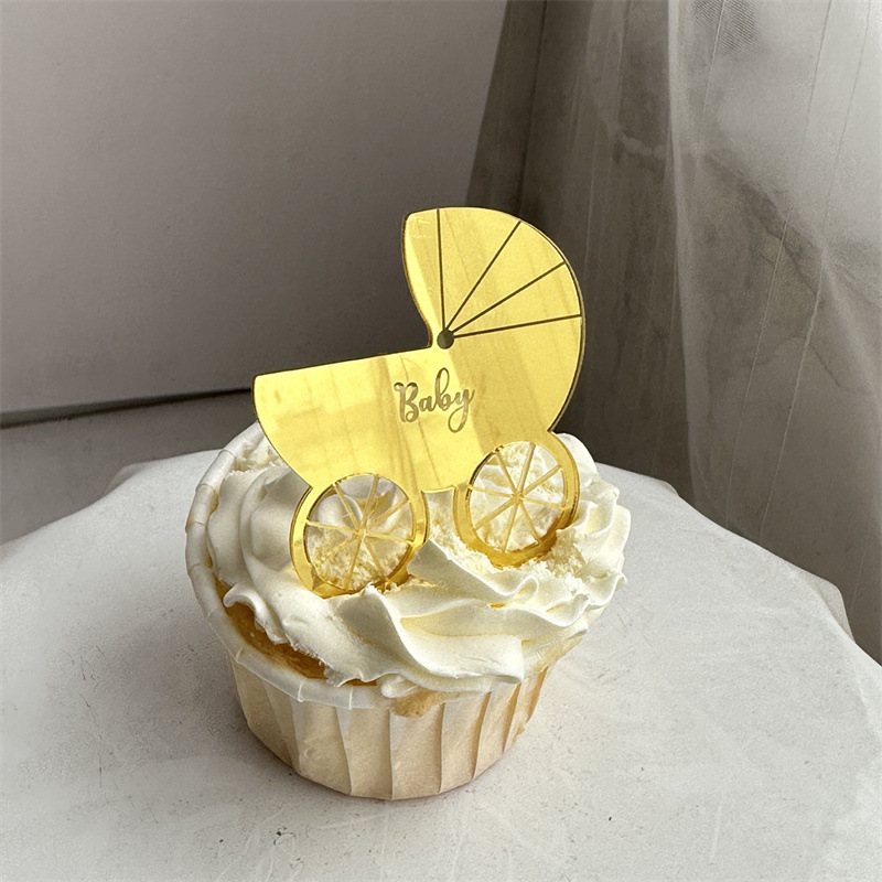 Poussette en or