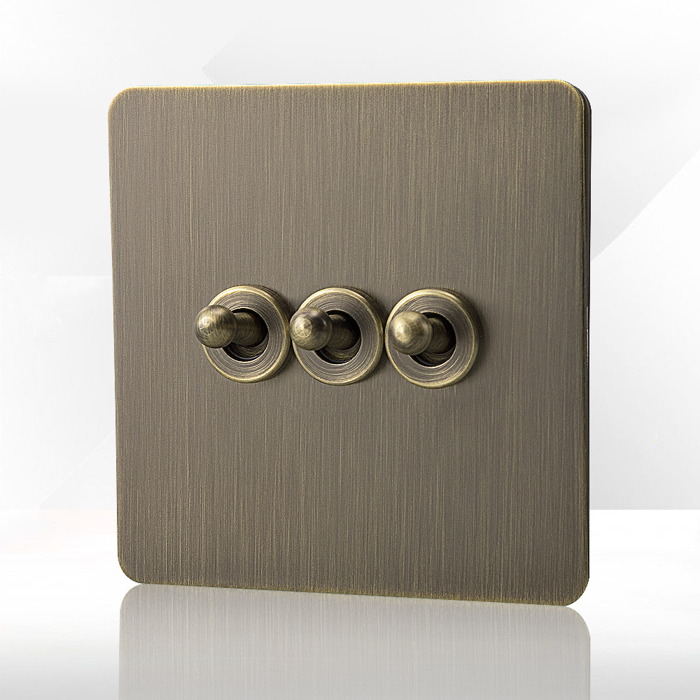 3 gang 2 way(toggle switch)