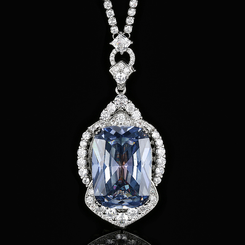 Pendentif plaqué Platine Blanc Bleu avec chaîne sauvage