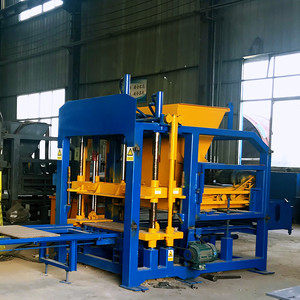 Máquina de bloques de hormigón con vibración completamente automática, máquina de bloques de cemento sólido hueco Uniblock usada con condición de motor PLC usada, 1 unidad, 2 unidades - Product Image 4