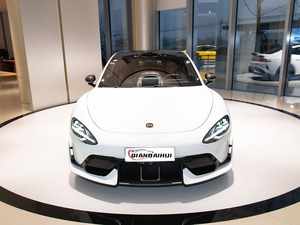 <span class=keywords><strong>2025</strong></span>シャオミSU7超世界最速のEV車1548馬力210km/h高速630kmピュアエレクトリックレンジ
