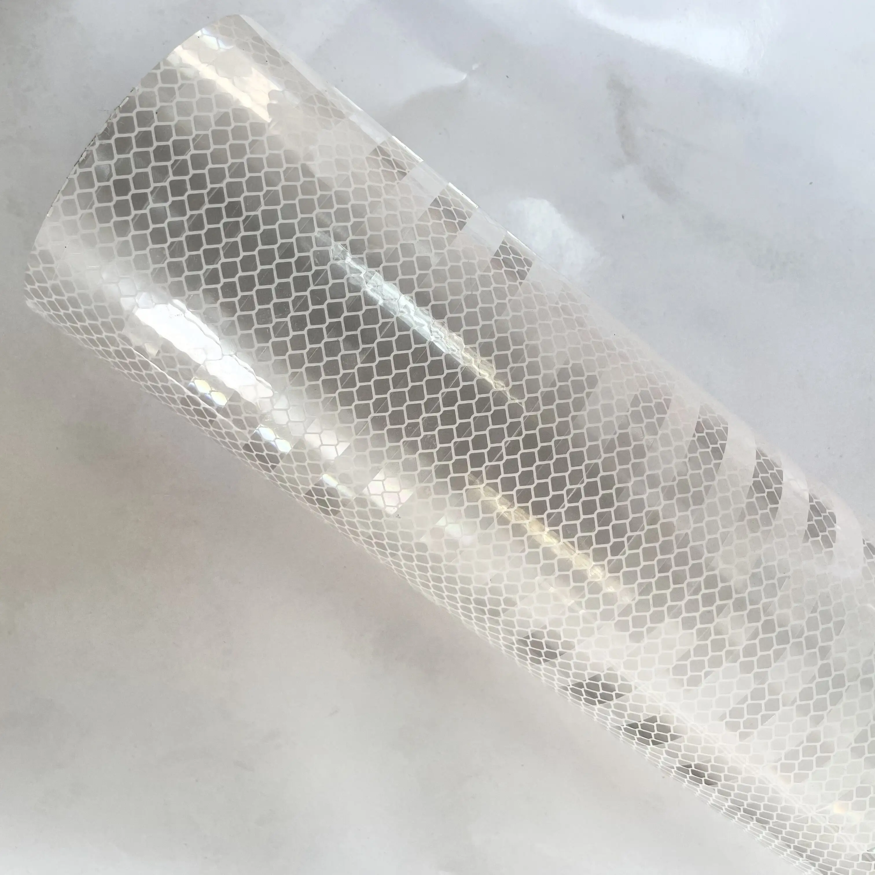Lembar Reflektif Kualitas Tinggi PMMA Mikro Prisma Tanda Reflektif Terpal Bahan Prisma Roll Bahan Reflektif