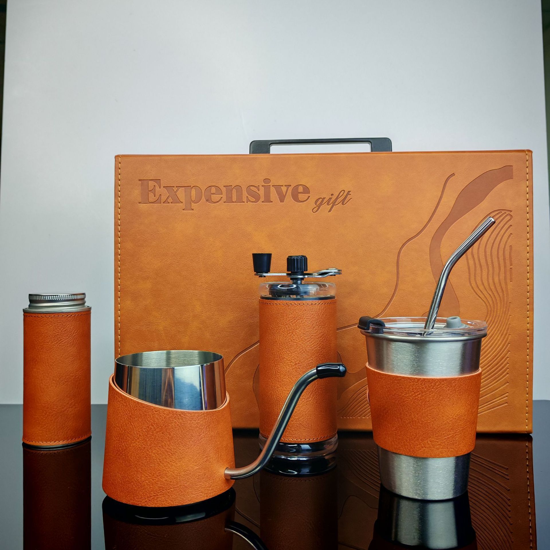 gift box, leather, 350ml pot, 350ml cup, 60g jar, grinder