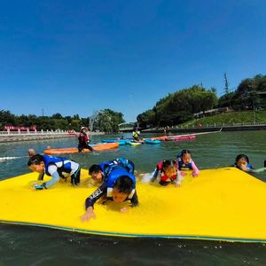 Anti-Slip Floating Water Cushion for Summer Beach Adventures, Foldable Floating <strong>Mat</strong> for Relaxation in Lakes and Pools - Product Image 3