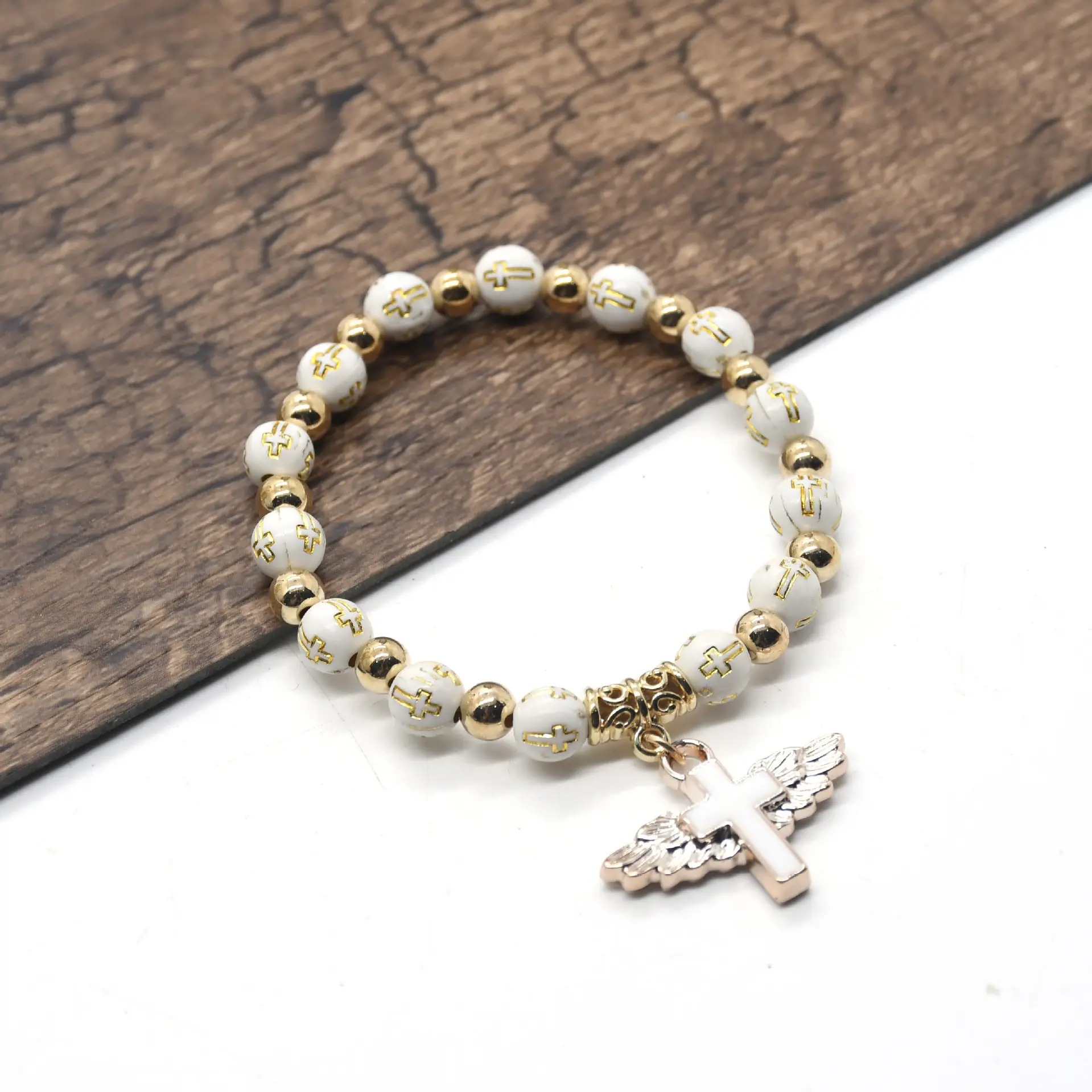 Bronzing acrilico battesimo tratto di perline braccialetti con ali d'angelo squisito rosario croce braccialetti per donne ragazze regalo religioso