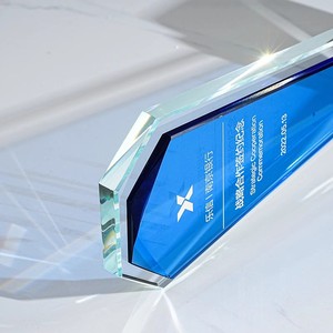 Lisanslı yaratıcı kristal kupa yarışması: olağanüstü çalışanlar için hatıra ahşap taban ödülü - Product Image 2