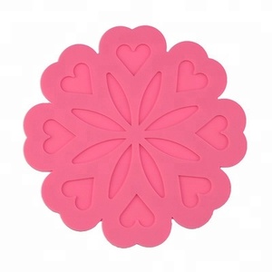现代圆形硅胶杯垫，花形环保促销产品，适用于家庭和酒桌 - Product Image 3