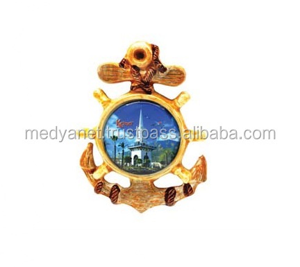 มีสีสัน